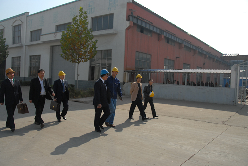 Warmly welcome customers from domestic and overseas to visit Zhongong gruop for the business.